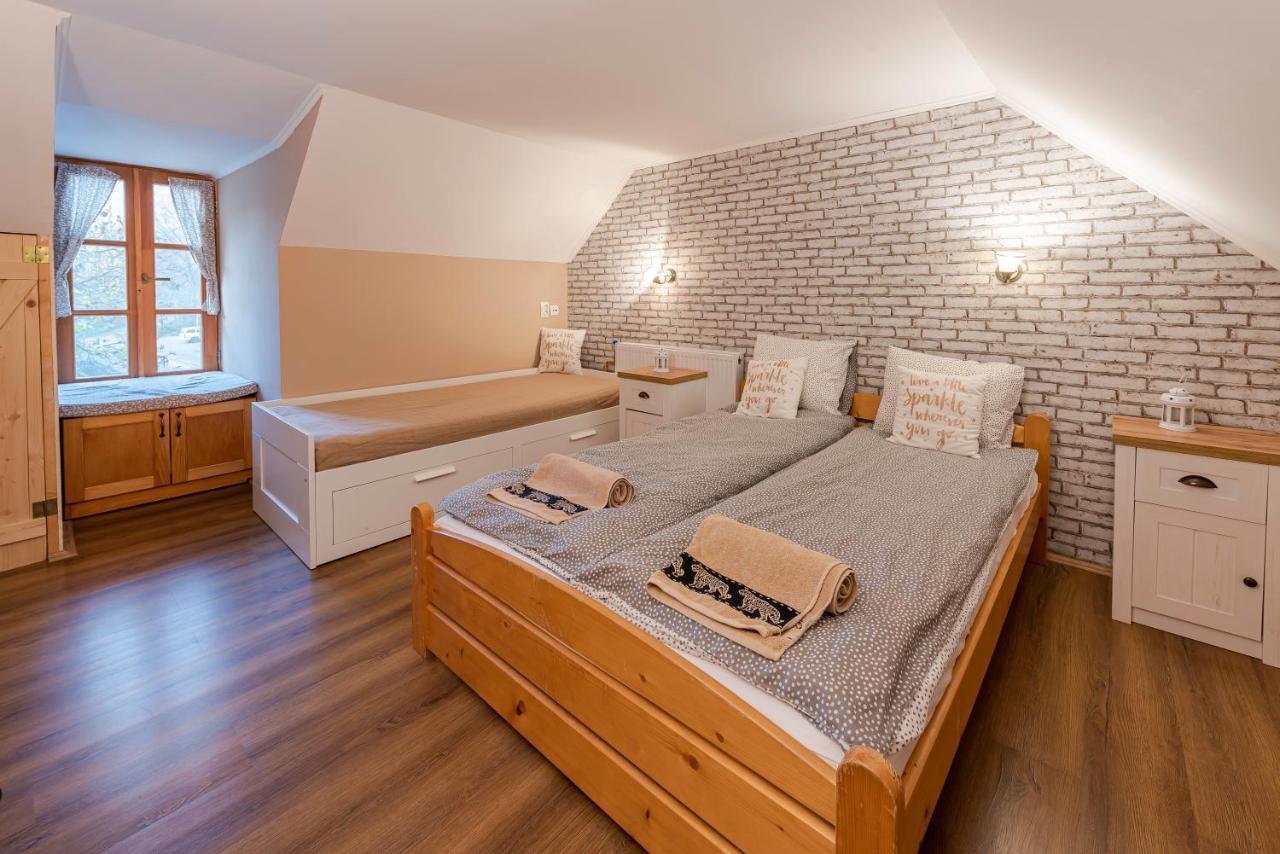 Hepehuta Haziko Appartement Háromhuta Buitenkant foto