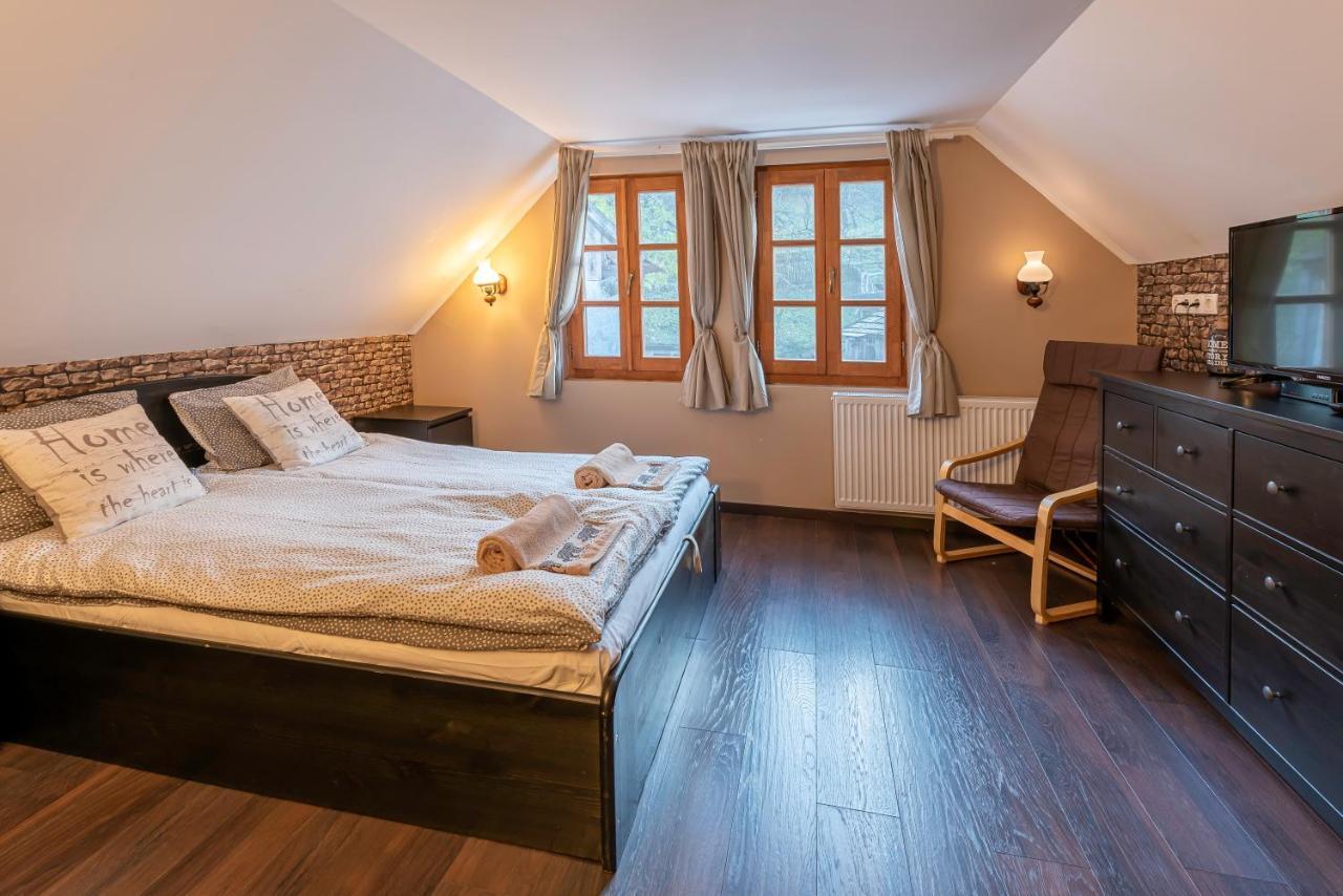 Hepehuta Haziko Appartement Háromhuta Buitenkant foto