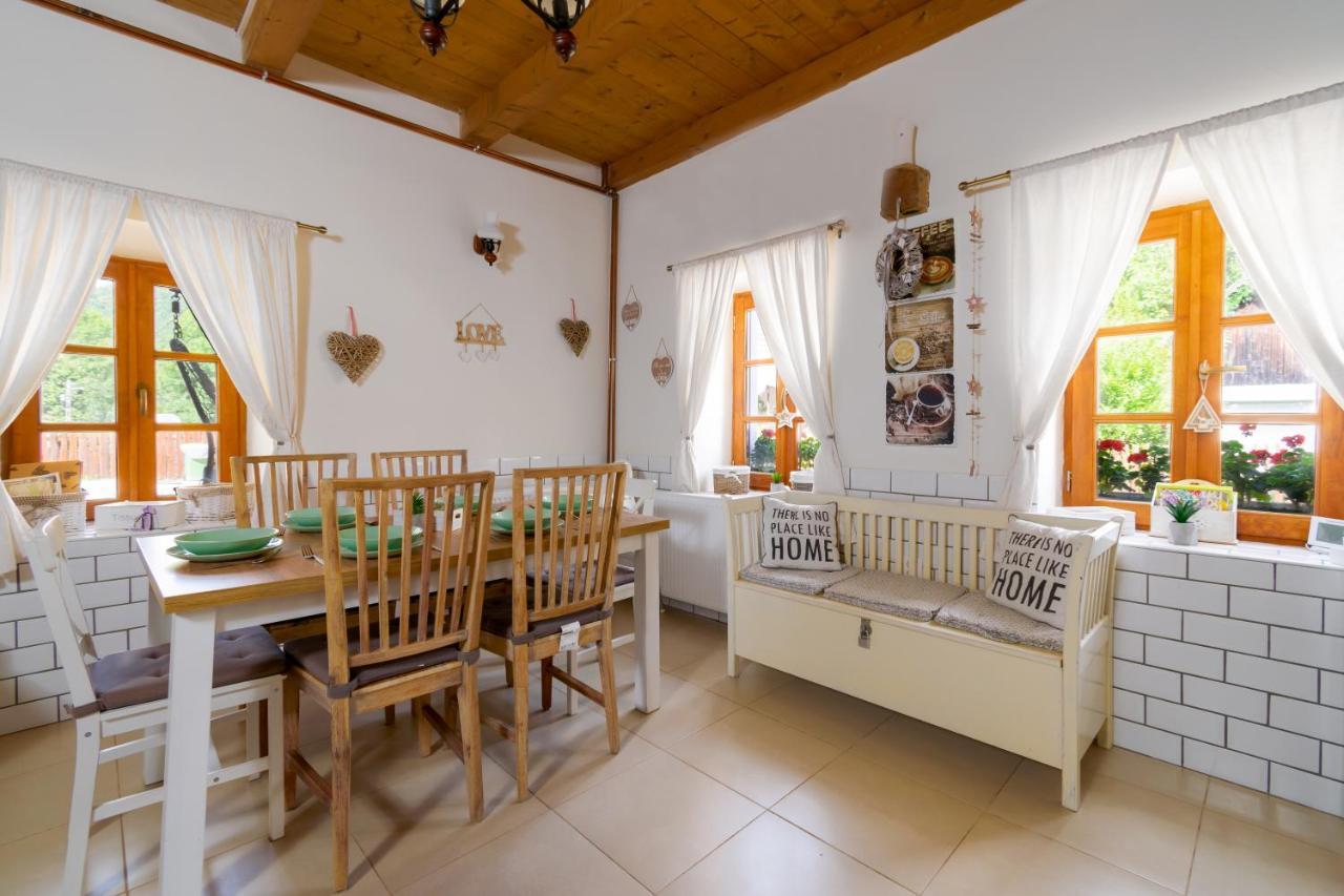Hepehuta Haziko Appartement Háromhuta Buitenkant foto