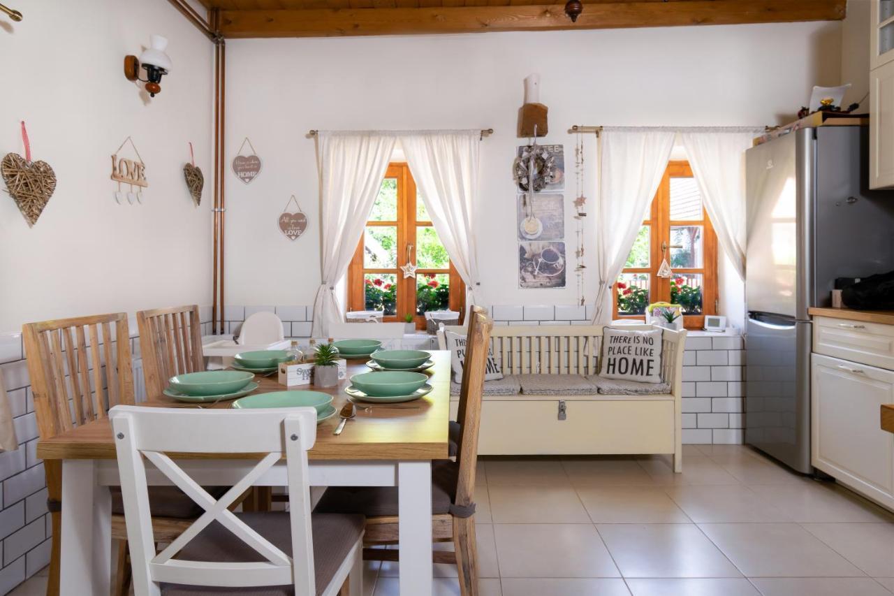 Hepehuta Haziko Appartement Háromhuta Buitenkant foto
