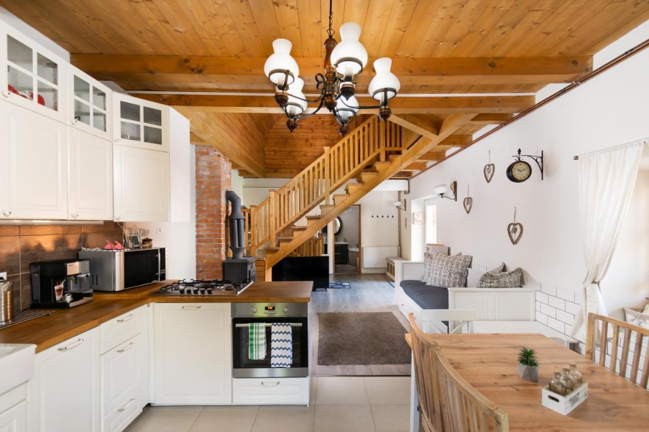 Hepehuta Haziko Appartement Háromhuta Buitenkant foto