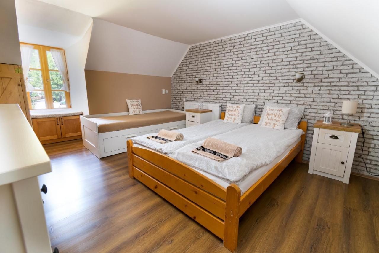 Hepehuta Haziko Appartement Háromhuta Buitenkant foto