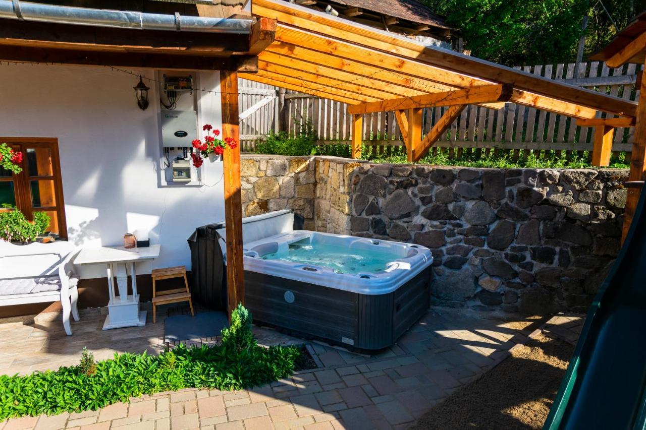 Hepehuta Haziko Appartement Háromhuta Buitenkant foto